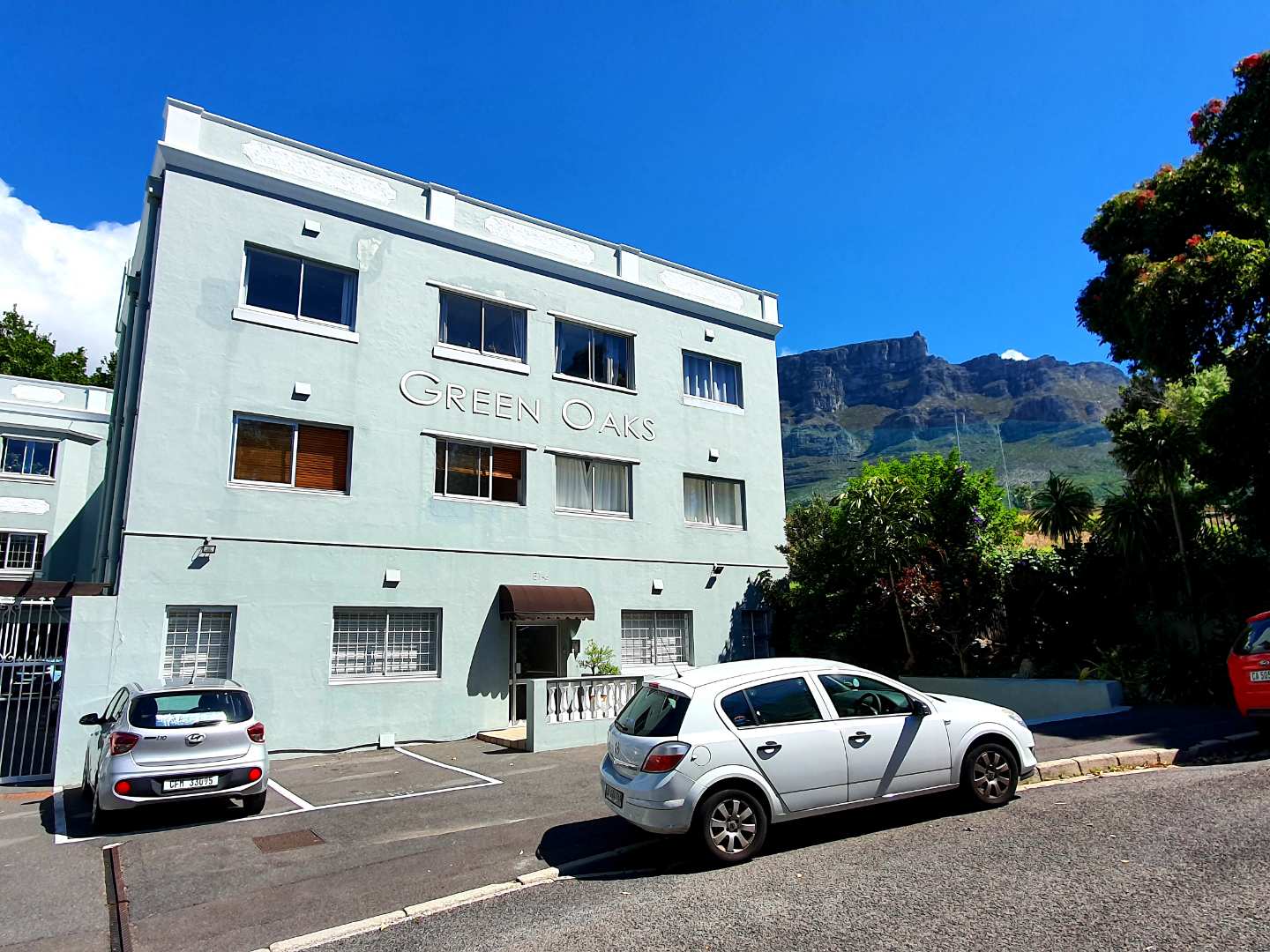 To Let 1 Bedroom Property for Rent in Oranjezicht Western Cape